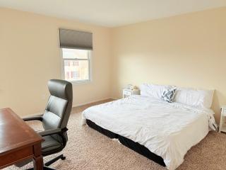 Town House near Geisinger Medical Center - 8