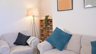 Spacious 2 Bed Flat in Central Plymouth - 6
