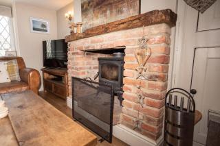 Historical Sherwood Forest Cottages - Sleeps 16 - Mansfield - 8