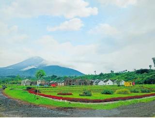 Unique Compound Holiday Home - Wonosobo - 4