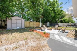 Chic 3BR Lakeland Home Fenced Yard Sleeps 11 - Lakeland - 5