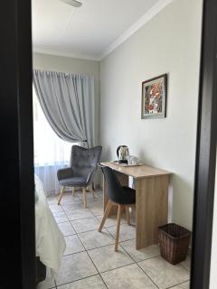 AfriSky guest house - Kempton Park - 3