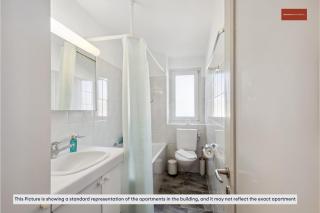 Simple 2 Bedroom Apartment with Essentials - Zurich - 9