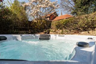 Historical Sherwood Forest Cottages - Sleeps 16 - Mansfield - 9