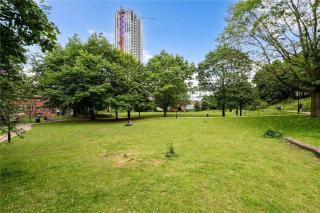 Spacious Apartment in Central MCR with Terrace, Gym - Manchester - 2