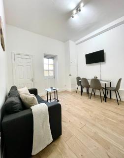 A ground floor one double bedroom flat with garden - Londra - 5