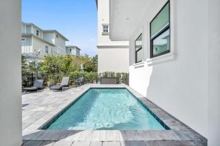 Walk to Beach, Private Pool w/ Golf Cart & Bikes! - Santa Rosa Beach - 2
