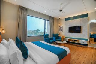 Hotel Highway Greens Near VR Punjab Mall Airport Road Mohali Chandigarh - 4