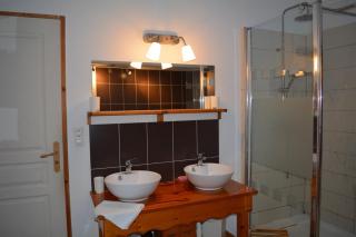 Gîte au cœur d un caveau de dégustation de vin - Olonzac - 4