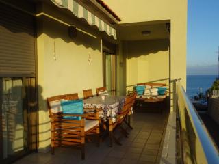 APARTAMENTO PLAYA EL MEDANO con TERRAZAS, VISTAS, GARAJE Y TRASTERO, En La Gaviota, 36, ZONA WIND SURF - El Médano - 9