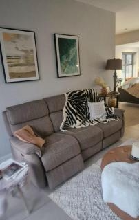 Modern Mountain View near the beach! - Newry - 0