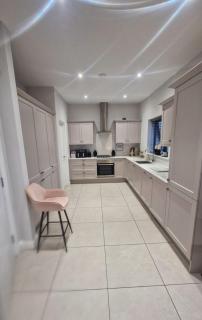 Modern Mountain View near the beach! - Newry - 6