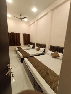 Shree Arunachalam Guest House - Varanasi - 6