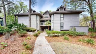 7815 Centre Court - 8