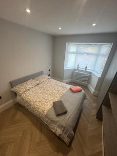 Mill Hill House - Mill Hill - 6