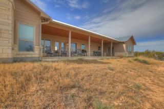 Luxury in the Hill Country, 10-Mins to Downtown! - Fredericksburg - 5