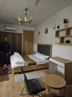 The Cozy Hotel - Noida - 3