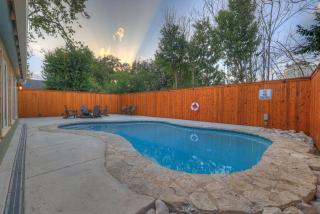 Tolle Haus: W/Pool & Firepit-Walk to Schlitterbahn, Comal Chutes & Downtown! - New Braunfels - 8