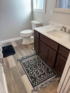 Cabin 2BR 2BA home, 3 min to airport and downtown - Boise - 9