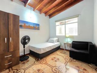 5StarHomes - Casa privada cerca al Estadio y la 70 - Medellín - 2