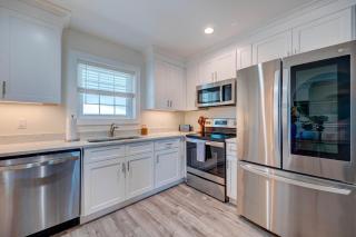 1003 Queen ADA & Pet Friendly Suite, 1st Floor Cove - Surf City - 5