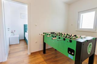 Villa Trapezium - private heated pool & table soccer - Kaštela - 3