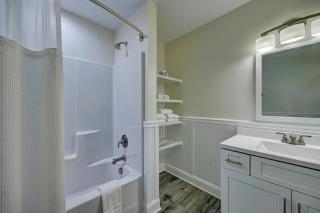 1007 Queen Suite, 1st Floor Oasis - Surf City - 2