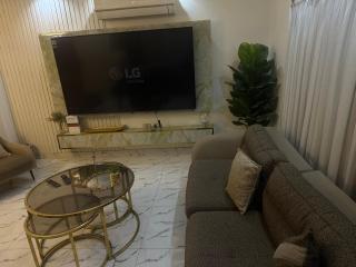 شقه ثلاث غرف وصاله بكورنيش النيل بجوار فندق فورمنت - Caïro - 6