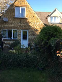 Stonefield Cottage - Modern cottage entire home in Cotswolds village - Deddington - 1