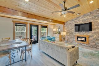 Modern and Cozy 5BR Family Cabin with Private Pool, Hot Tub, Pool Table, Fire Pit & Cozy Mountain Vibes - Sevierville - 0
