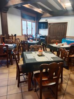 Hostal Restaurante Bar Conrad - Abades - 5