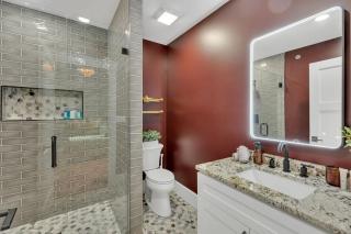 Honeybear Hideaways - Beautiful Luxury 8BR Retreat in with Indoor Pool, Theater, Game and Hot Tub - Sevierville - 6