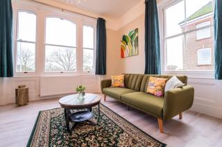 Stunning Park View Maisonette - 2 Bedrooms - 3