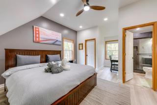 Lakefront Poconos Cabin with Deck and Game Room - Pocono Lake - 1