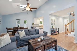 111 Oasis North end close to beach access - 3