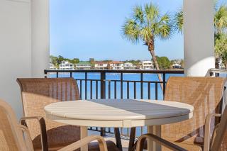 Belleza Del Mar With Game Room And Lakefront Pool - Destin - 4