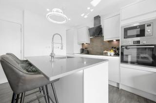 Skyline Studios Tower Bridge - London - 6