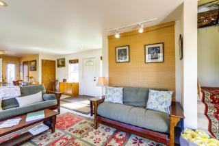 Hot Tub and Decks Central Hood River Townhome! - 6