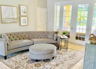 Characters Corner Vacation Home - 3