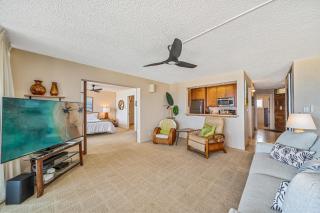 Stunning ocean view 2 bedroom Steps from beach - Kihei - 6
