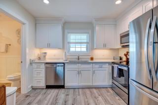 Adjacent 3rd Floor Trio, 3001 King, 3002 Queen, & 3003 Queen - Surf City - 3