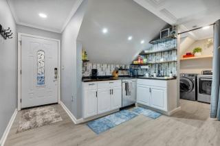 Energy Loft- Sleeps 3 - 5