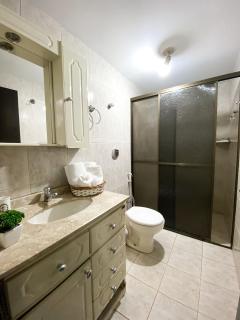 Casa com 3 suites e 1quarto piscina Ar para 10 hospedes - 2