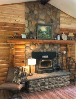 Heaven Can Wait - with hot tub! - Rileyville - 1