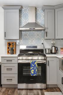 Central Modern All-In-One Home - Lakewood - 3