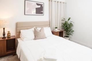 Central Modern All-In-One Home - Lakewood - 1