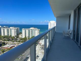 Apt Hyde, Beach, Pool, and Resort Amenities in Miami - Hollywood - 4