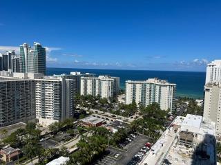 Apt Hyde, Beach, Pool, and Resort Amenities in Miami - Hollywood - 2