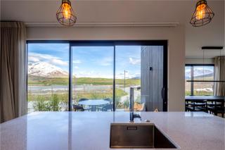 Golfers and Skiers Retreat - Jacks Point Home - Queenstown - 3