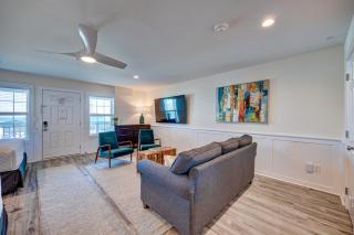205 Queen Suite, 2nd Floor Nest - Surf City - 5